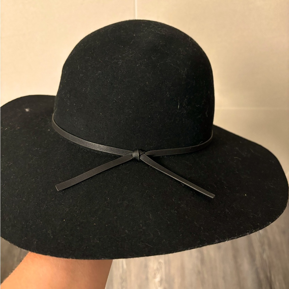 Fall floppy hat